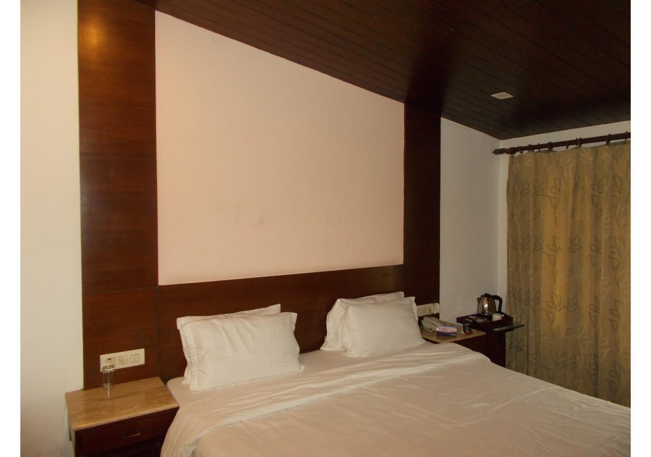 The Imperial Square Hotel Mussoorie Exterior photo